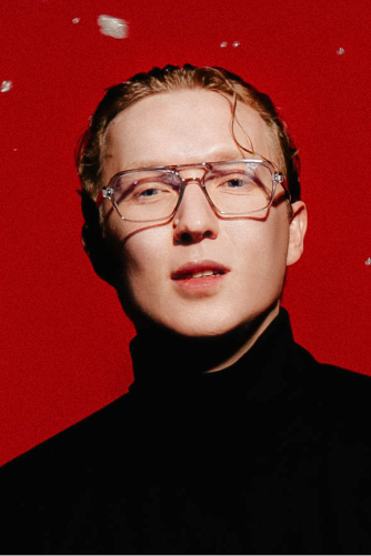 Никита Медведев